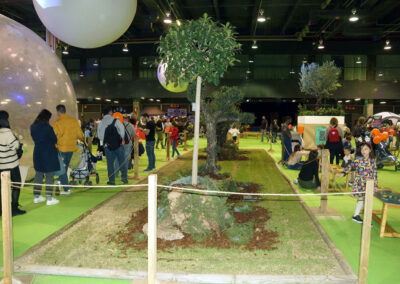 Trabajos de Tot en Ú en ExpoJove 2023